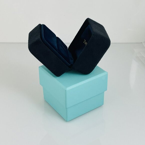 Vintage Tiffany Small Black Royal Blue Suede Leather Empty Ring Box Blue Box - Picture 7 of 9